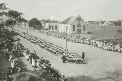 Igreja Católica Praça Presidente Dutra Desfile escolar