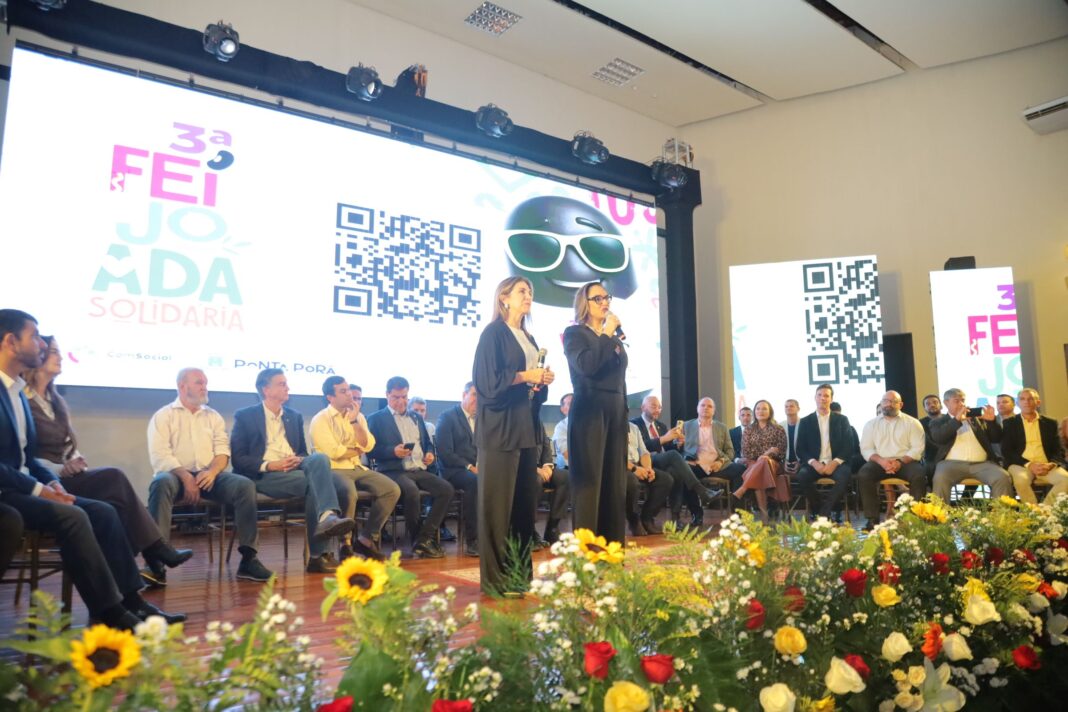 FOTO_01_PAULA_LANCAMENTO_DA_FEIJOADA
