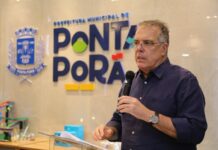 Prefeitura entrega títulos de imóveis para moradores de vários bairros de Ponta Porã