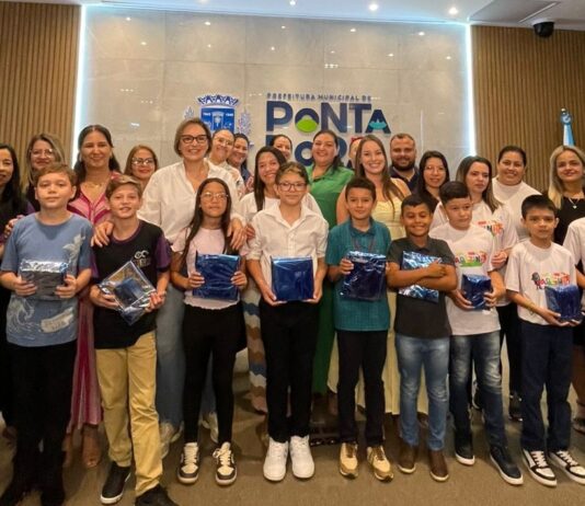 Alunos da Rede Municipal recebem premiação da 1ª Expomaker Educação que Transforma