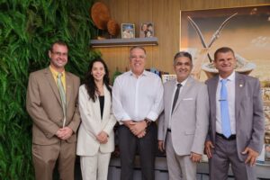 Prefeito empossa nova secretária de Meio Ambiente em Ponta Porã