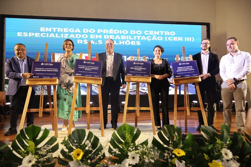 FOTO_03_ENTREGA_OBRAS
