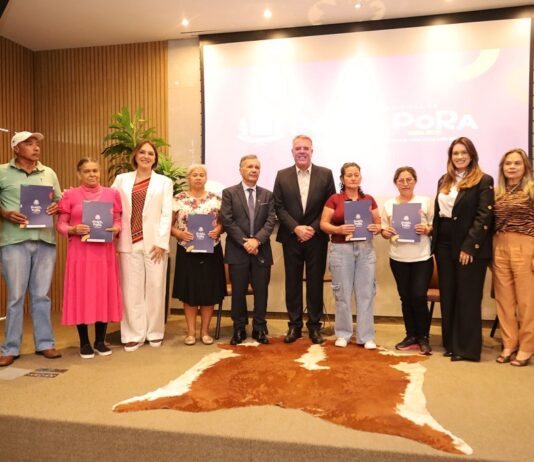 Eduardo Campos afirma que regularização fundiária representa segurança jurídica, dignidade e paz social