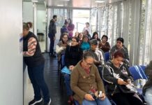 Carreta da Saúde leva médicos especialistas para o Bairro da Granja