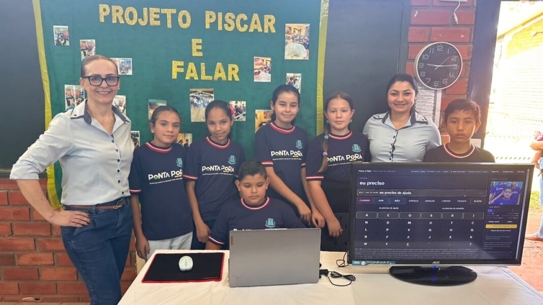 FOTO_01_PROJETO_PISCAR_FALAR
