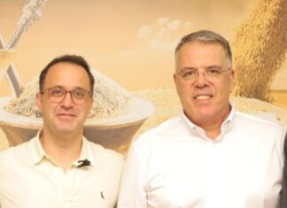 Eduardo Campos anuncia mudança na Saúde e agradece a Daniel Kayatt pela colaboração